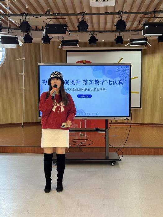 C:/Users/WUHUIHUI/Desktop/黄.JPG黄