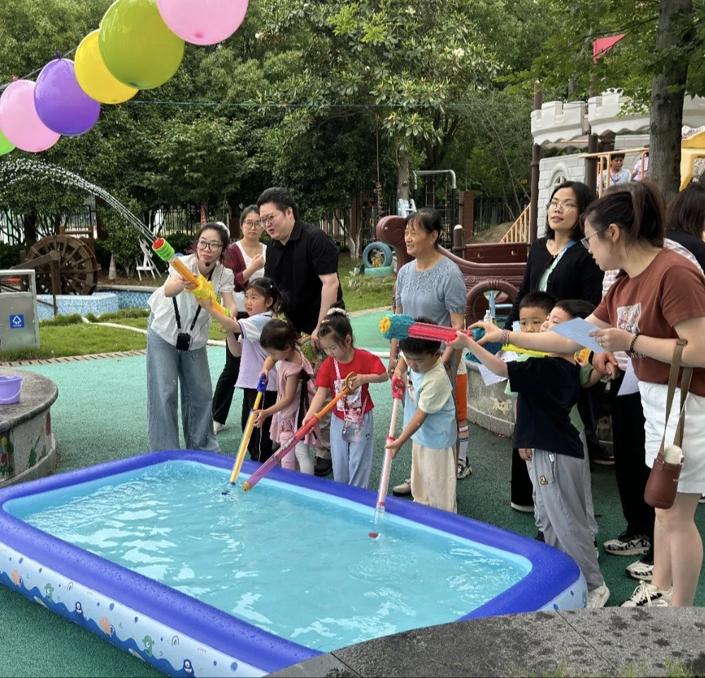 嗨玩六一，“趣”游园——横泾实验幼儿园中班组半日活动